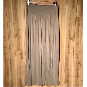 Tan wide leg pants (One Size)